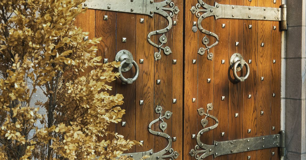 door security hardware — Edgewater IL Locksmith